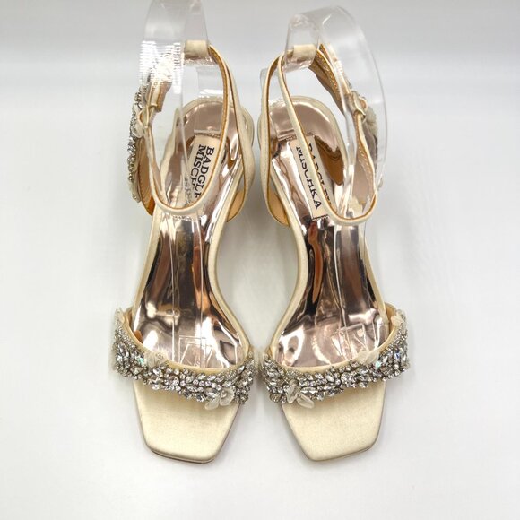 Badgley Mischka Size 5 Ivory White Satin Jeweled Wedges‎ Dress Sandals Shoes - Picture 3 of 13